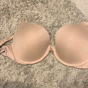 Victoria’s Secret padded perfect coverage bra